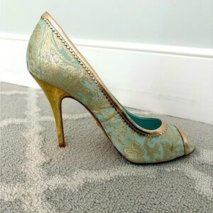Beautiful Tory Burch pumps